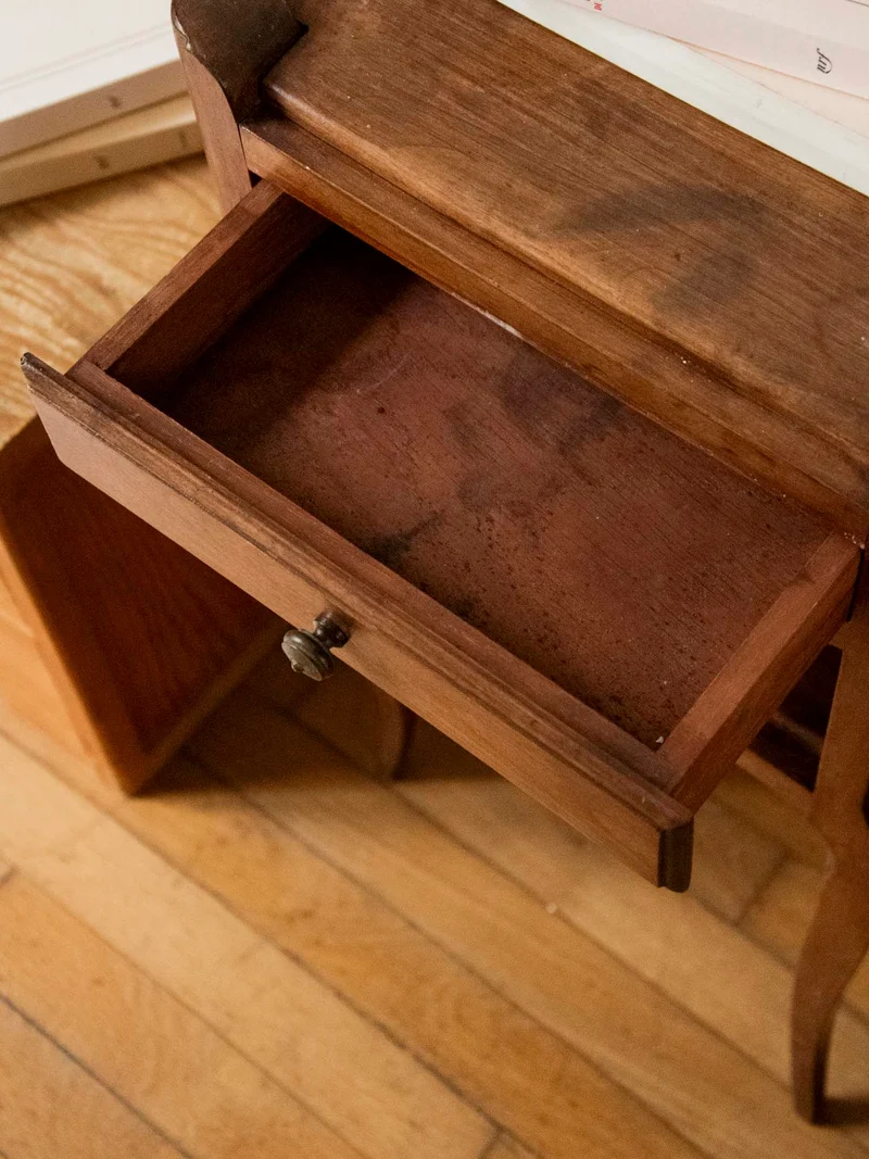 Odile, la table de chevet au bois ancien N°1538