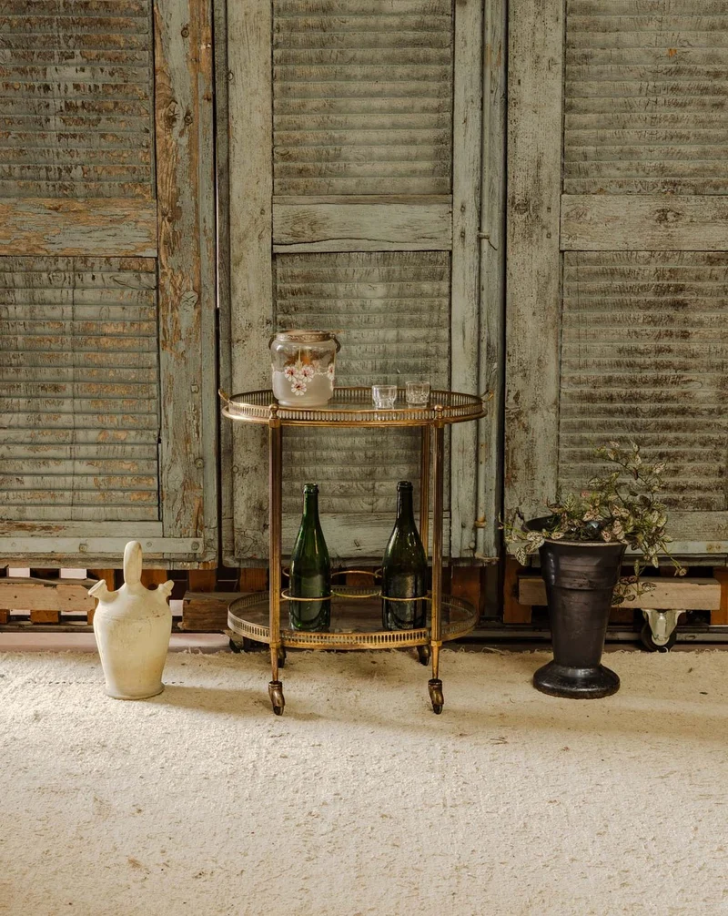 Henriette, la desserte en laiton doré N°213