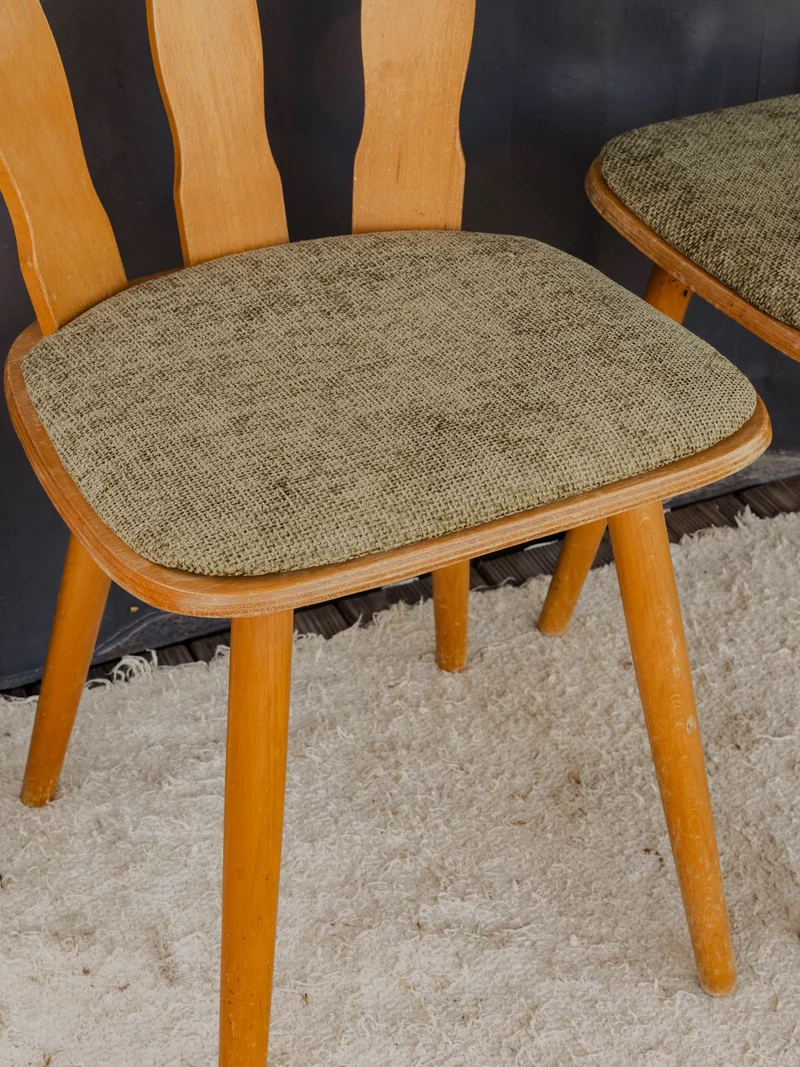 Alma, la paire de chaises en bois et tissu vert N°1870