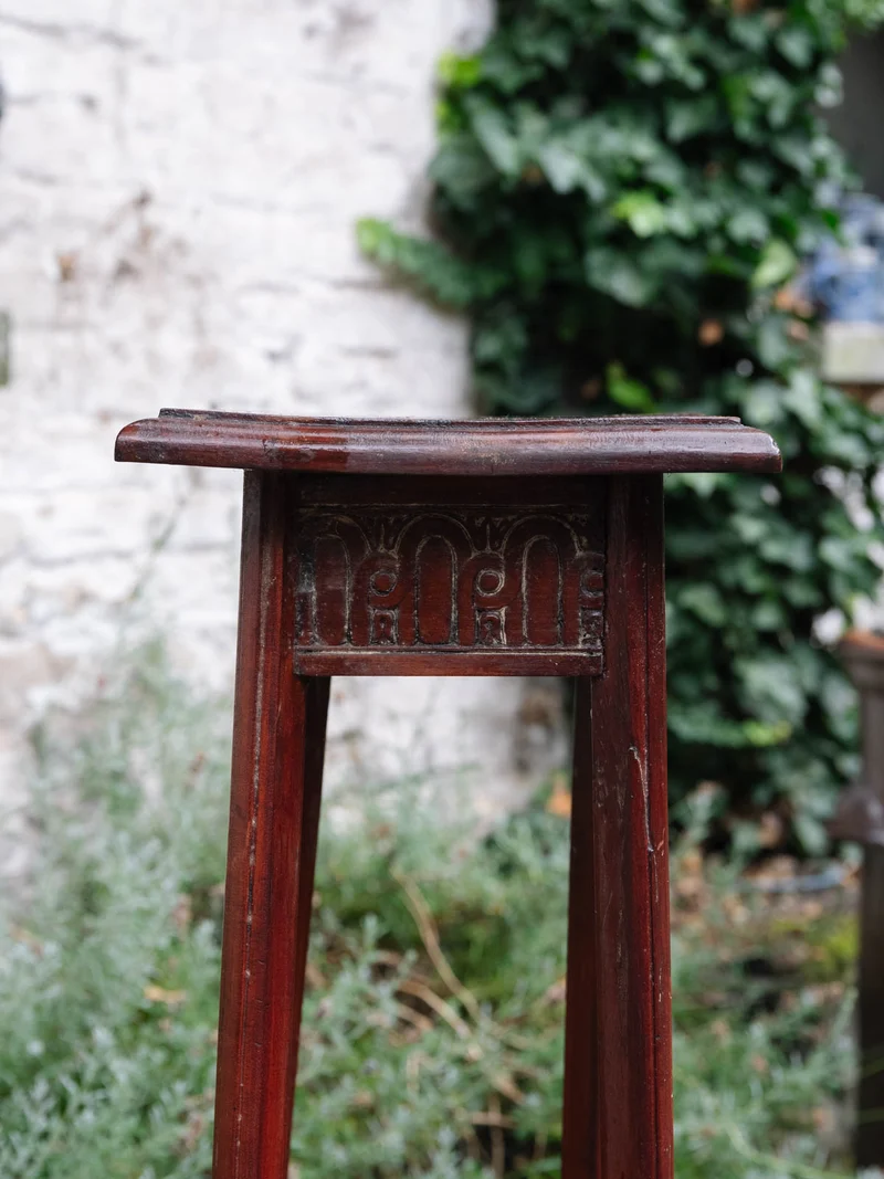 Alfred, le guéridon haut en bois N°1424
