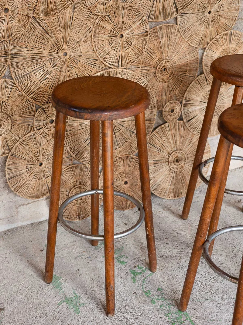 Gaston, le lot de 3 tabourets de bar en bois N°211
