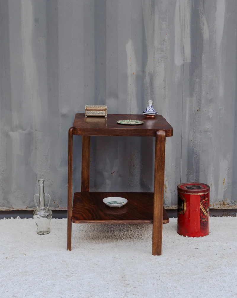 Francine, la table d'appoint en bois N°1493