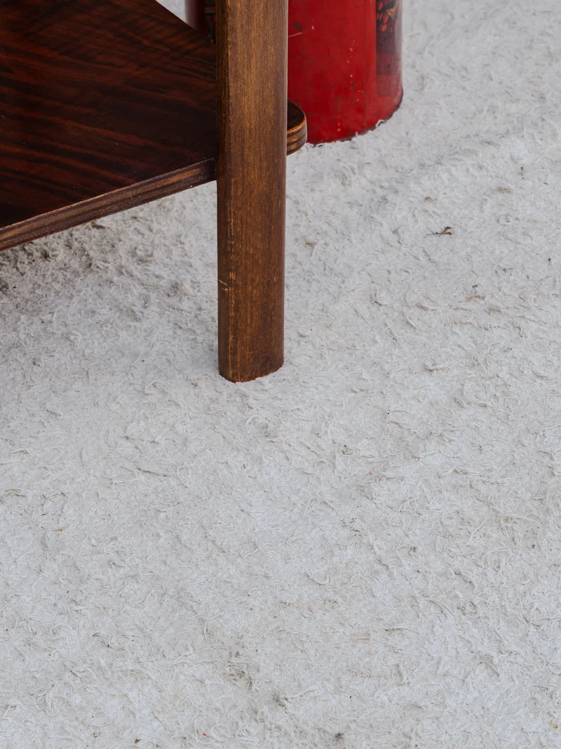 Francine, la table d'appoint en bois N°1493