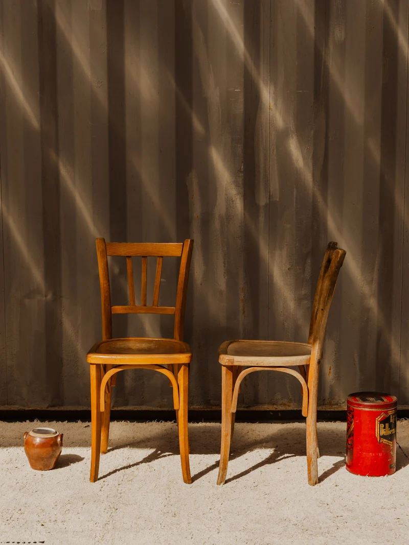 Claude, le lot de 5 chaises en bois N°1543