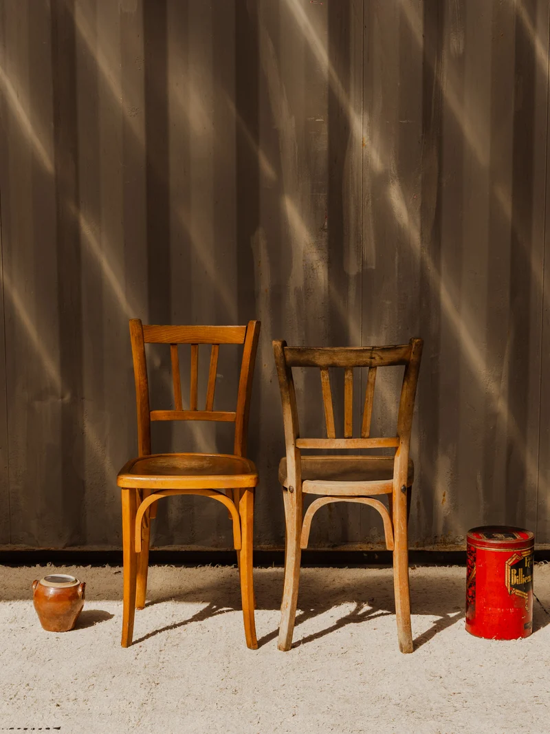 Claude, le lot de 5 chaises en bois N°1543