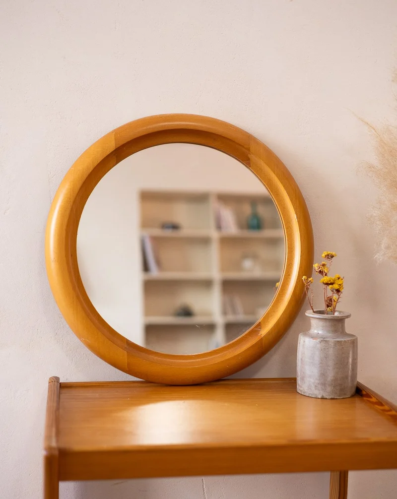 Igor, le miroir rond aux bords en bois N°1152