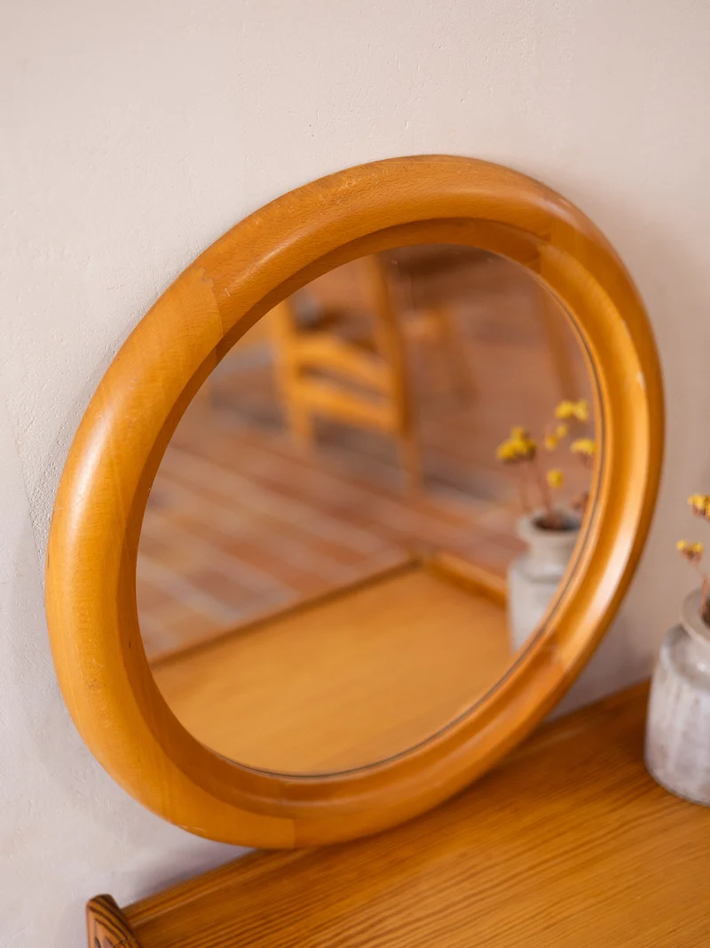 Igor, le miroir rond aux bords en bois N°1152
