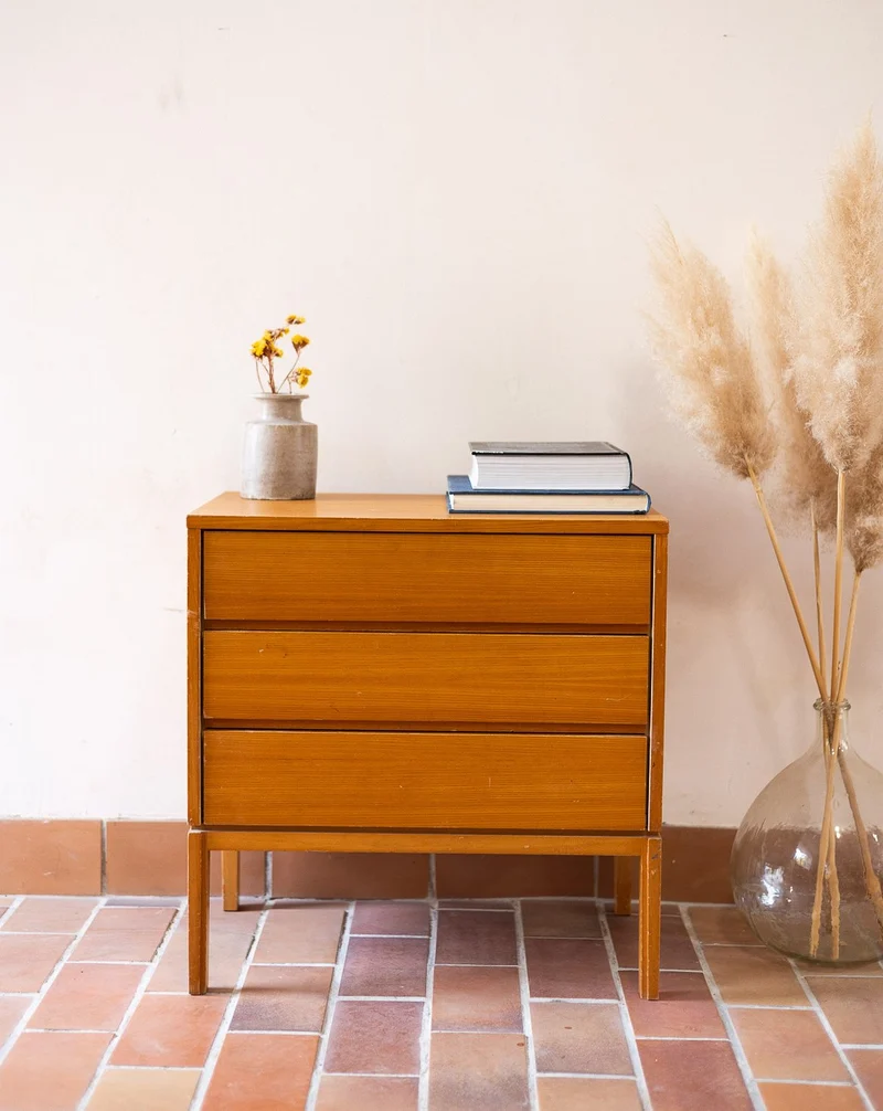 Olga, la petite commode en bois N°1073