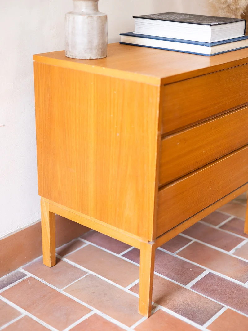 Olga, la petite commode en bois N°1073