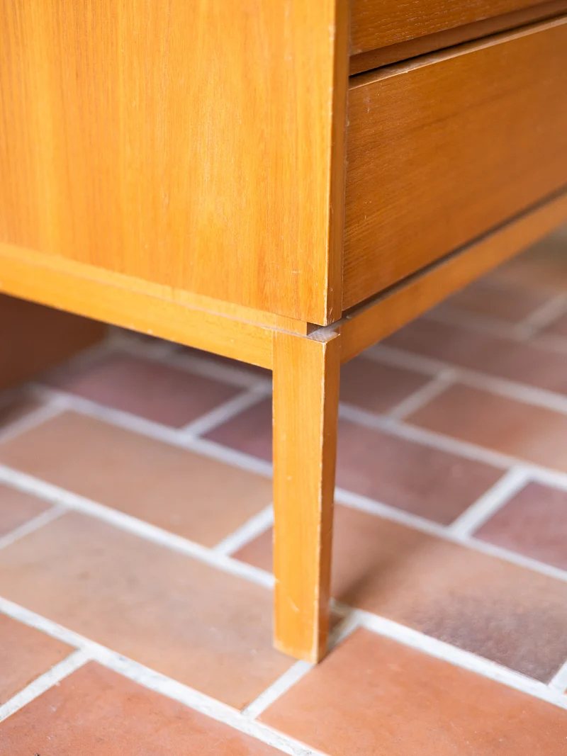 Olga, la petite commode en bois N°1073