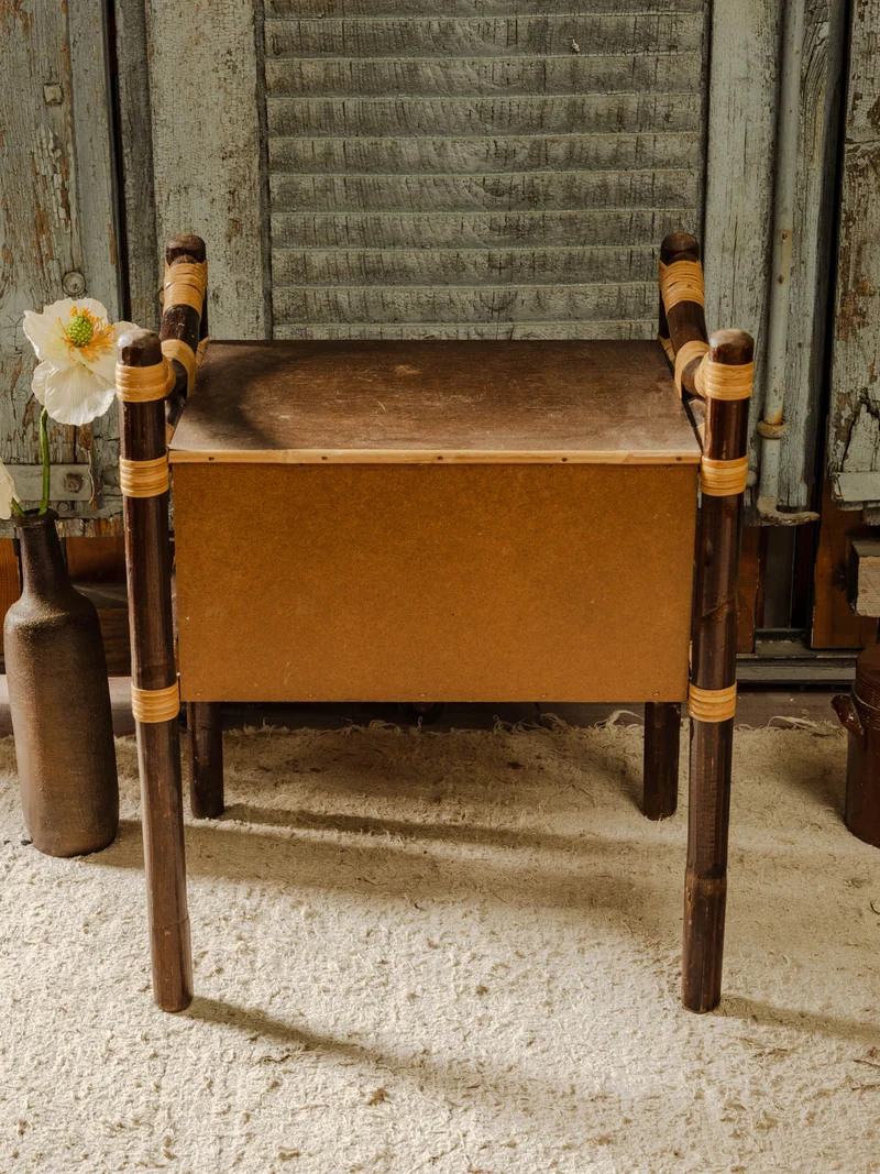 Odile, la table de chevet en rotin N°1528