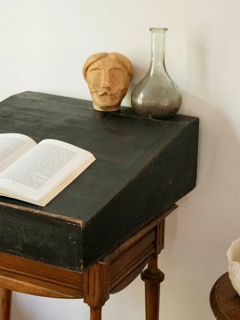 Edouard, le bureau pupitre ancien en bois N°1063