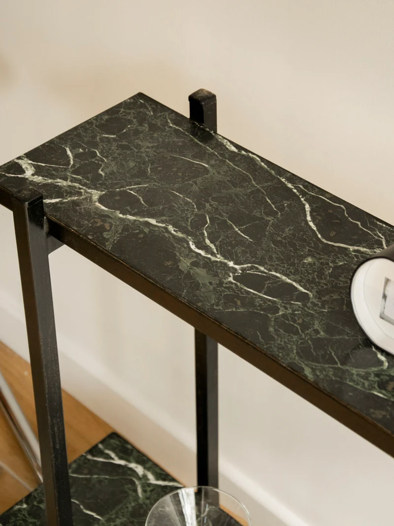 Hanna, la table console en placage marbre N°1522