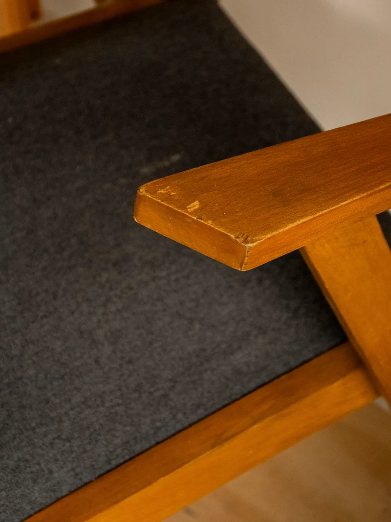 Claude, la paire de chaises à accoudoirs N°1564