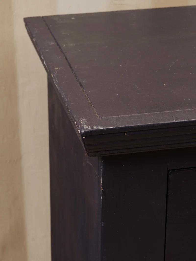 Gilbert, le petit buffet en bois bleu foncé N°1783