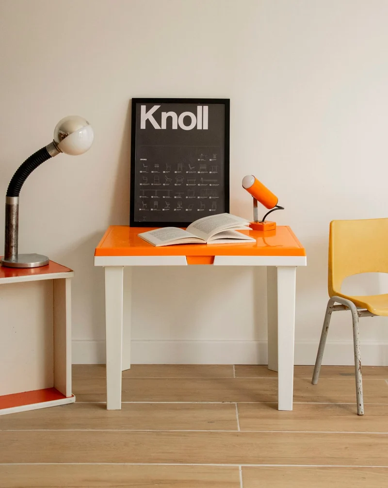 Yvan, le bureau pour enfants à rangements N°552