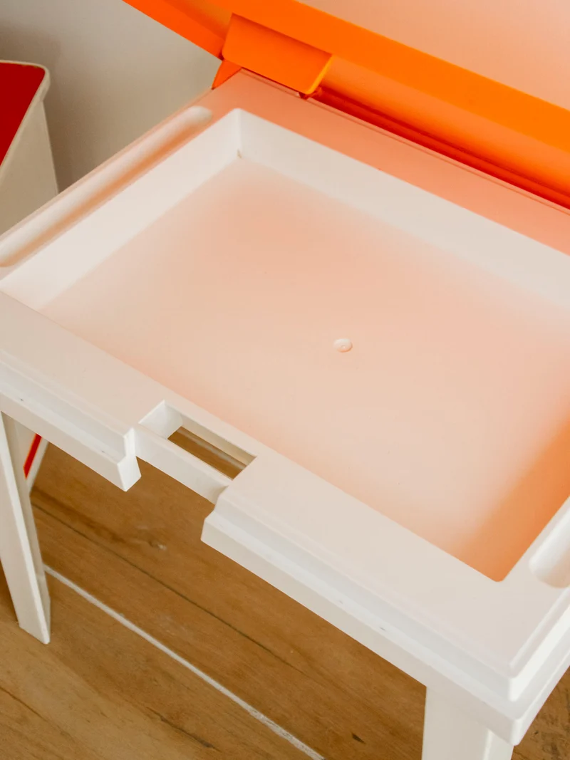 Yvan, le bureau pour enfants à rangements N°552