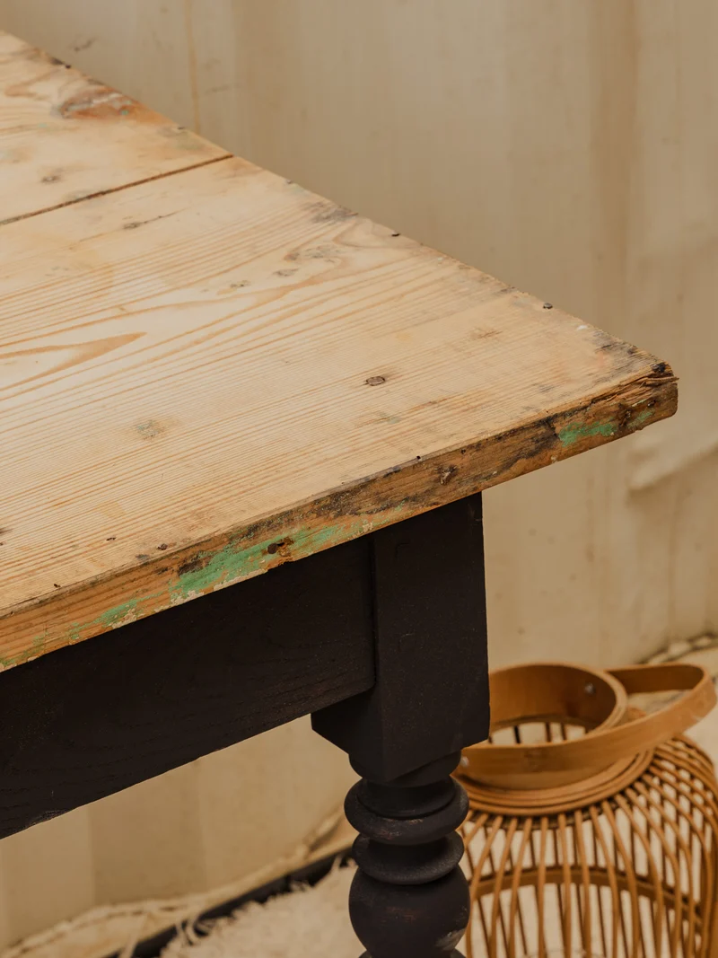 Edouard, le bureau en bois noir N°1054