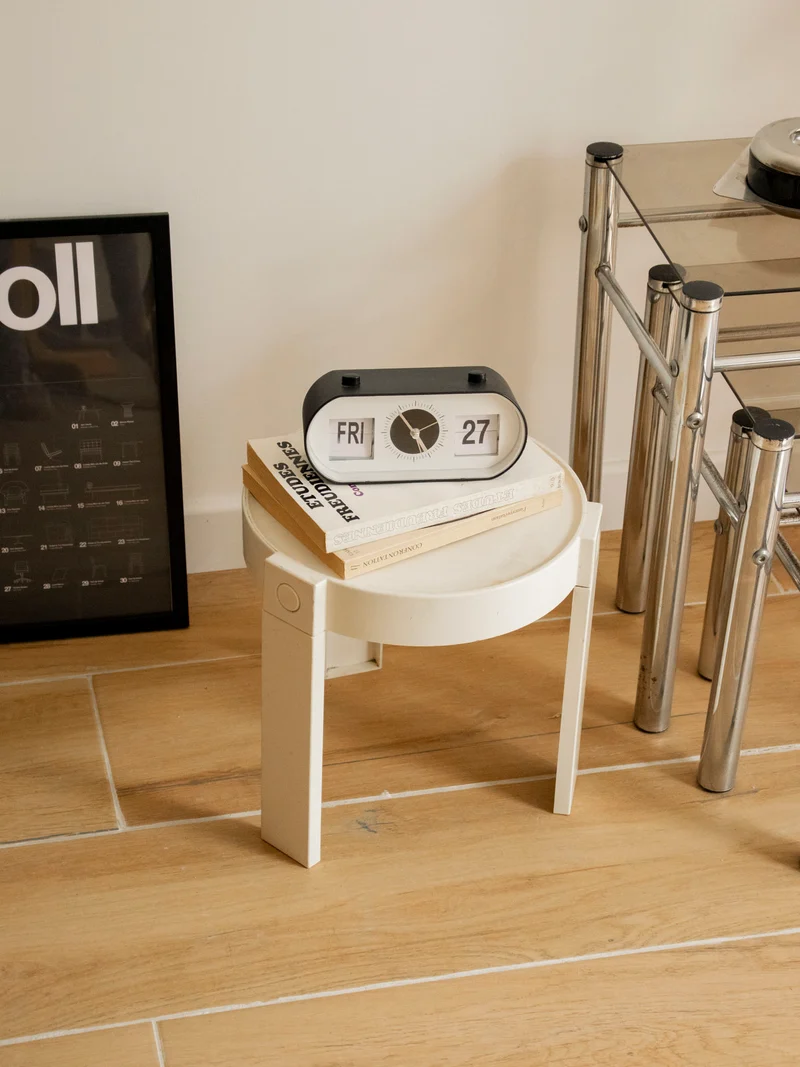 Hanna, la table d'appoint aux allures futuristes N°1523