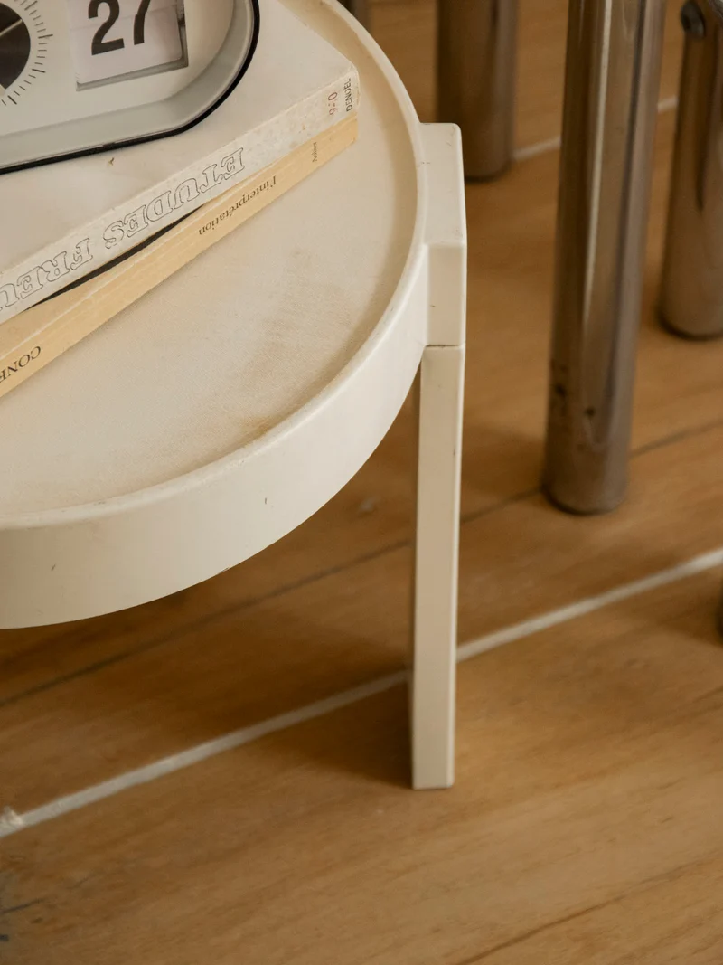 Hanna, la table d'appoint aux allures futuristes N°1523