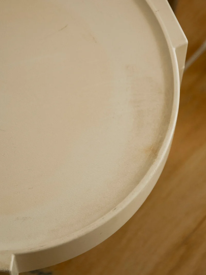 Hanna, la table d'appoint aux allures futuristes N°1523