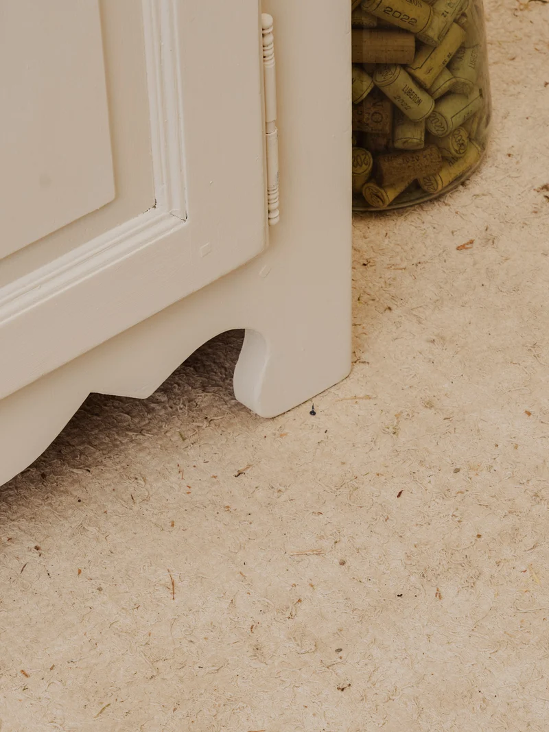 Gilbert, le petit buffet en bois blanc N°1784
