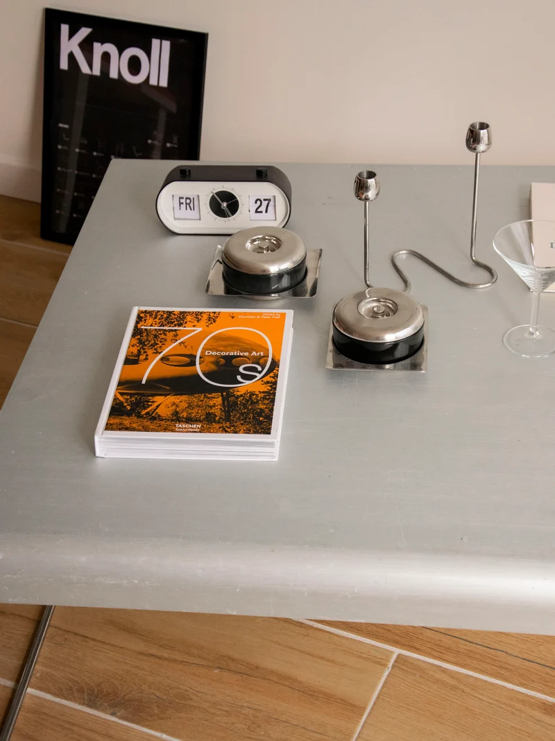 Donna, la grande table basse en inox N°1520
