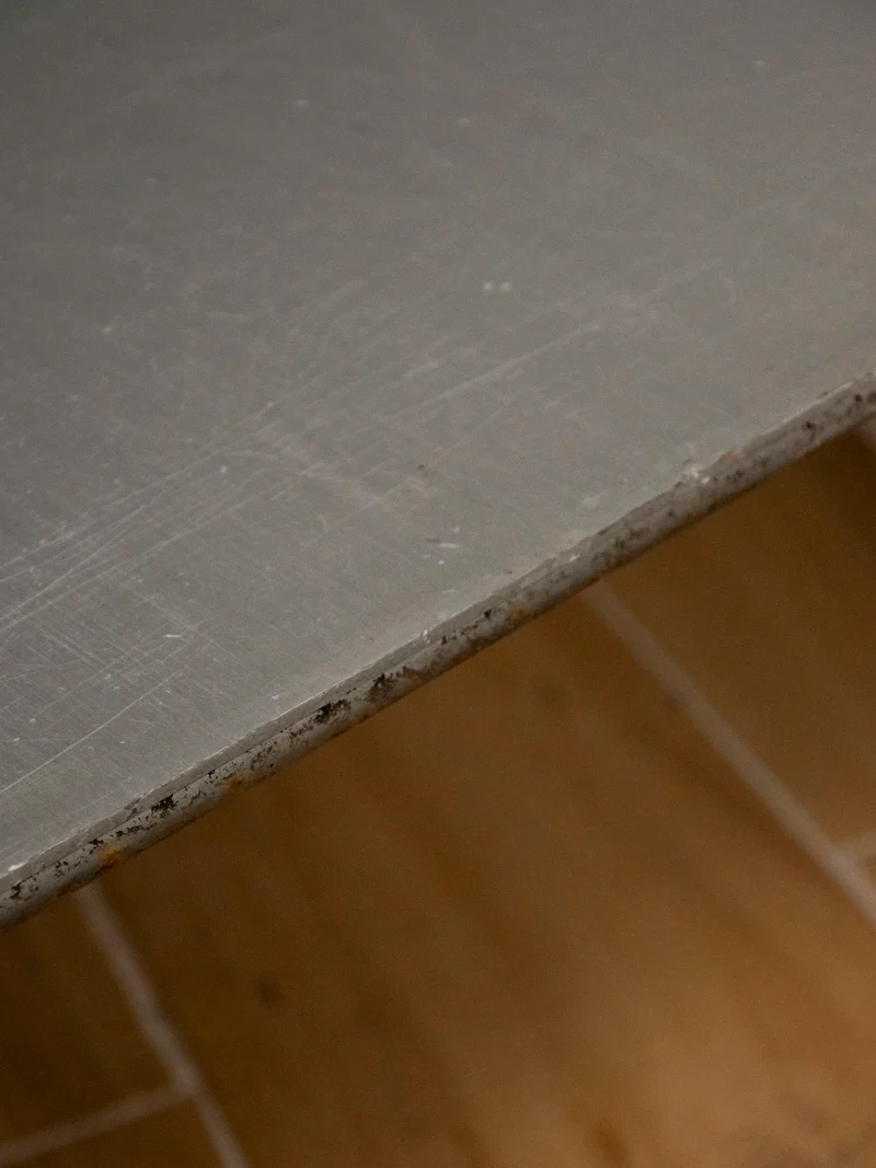Donna, la grande table basse en inox N°1520