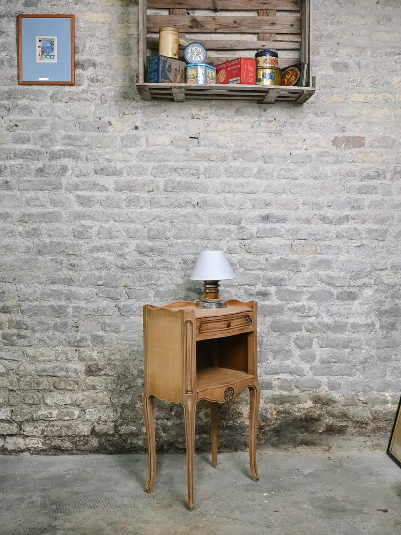 Odile, la table de chevet en acajou N°1530