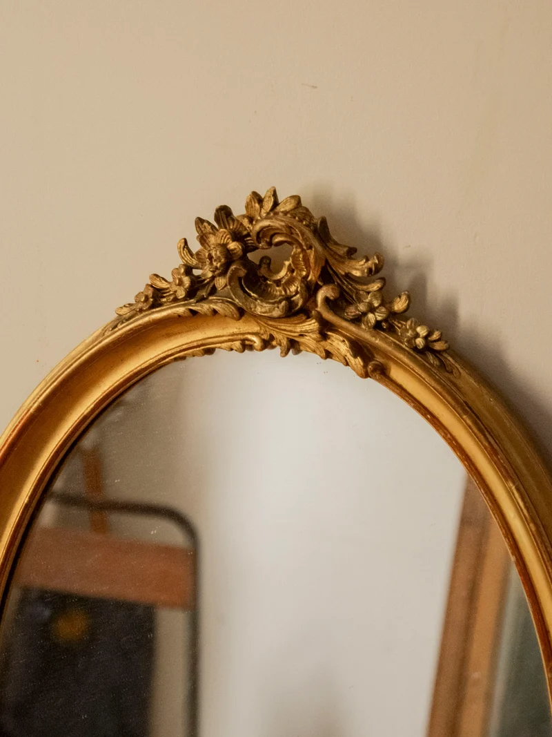 Georges, le miroir ancien au cadre doré N°1417