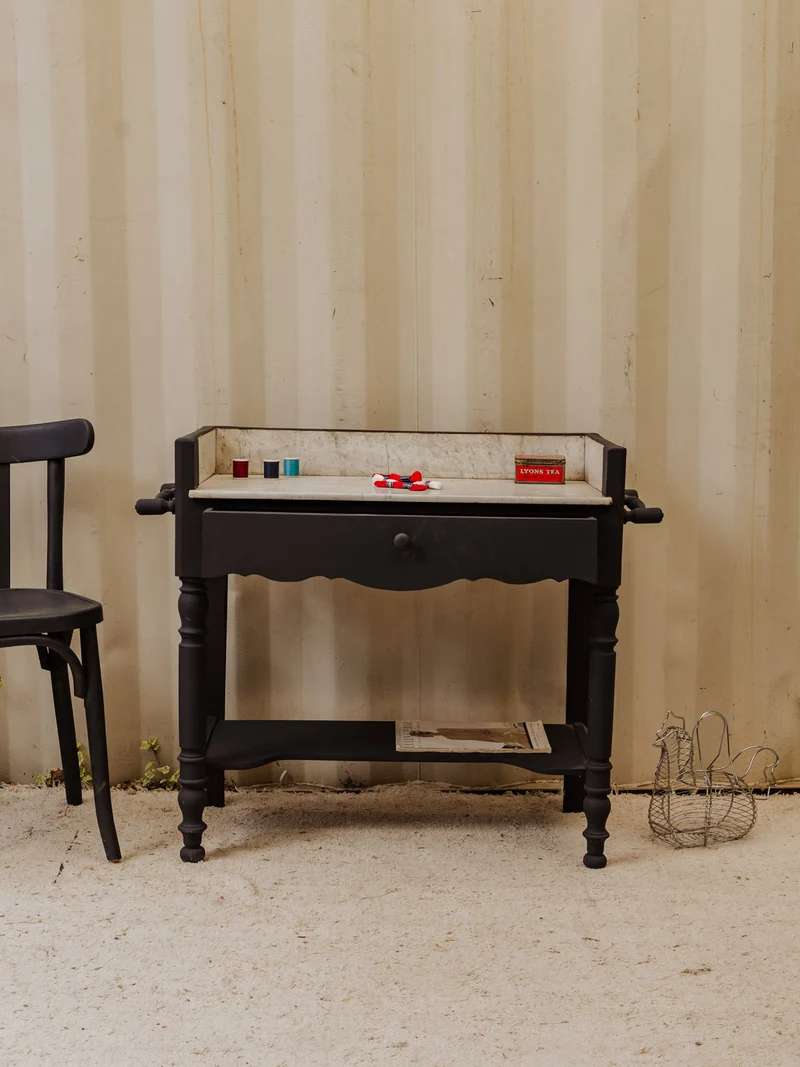 Louise, la coiffeuse en bois noir et marbre blanc N°335