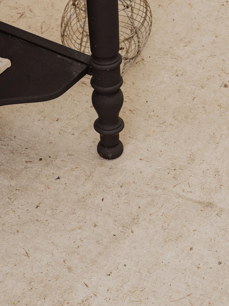 Louise, la coiffeuse en bois noir et marbre blanc N°335