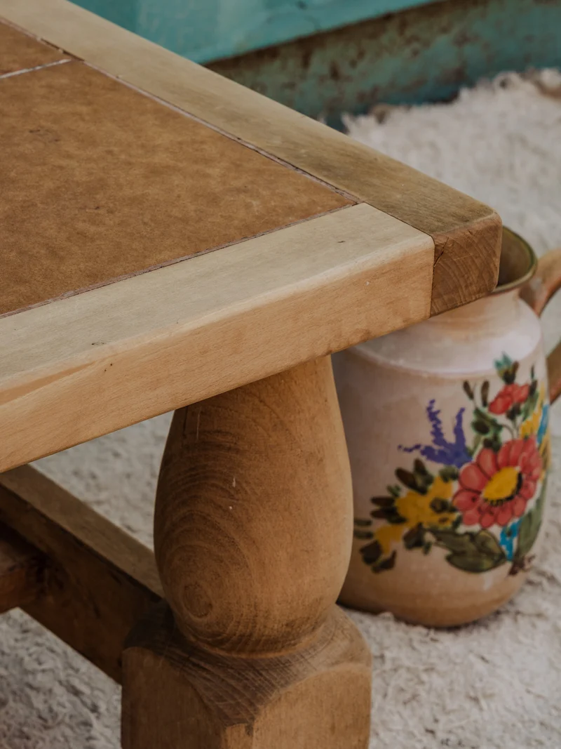 Francine, la table d'appoint en chêne et céramique N°1473