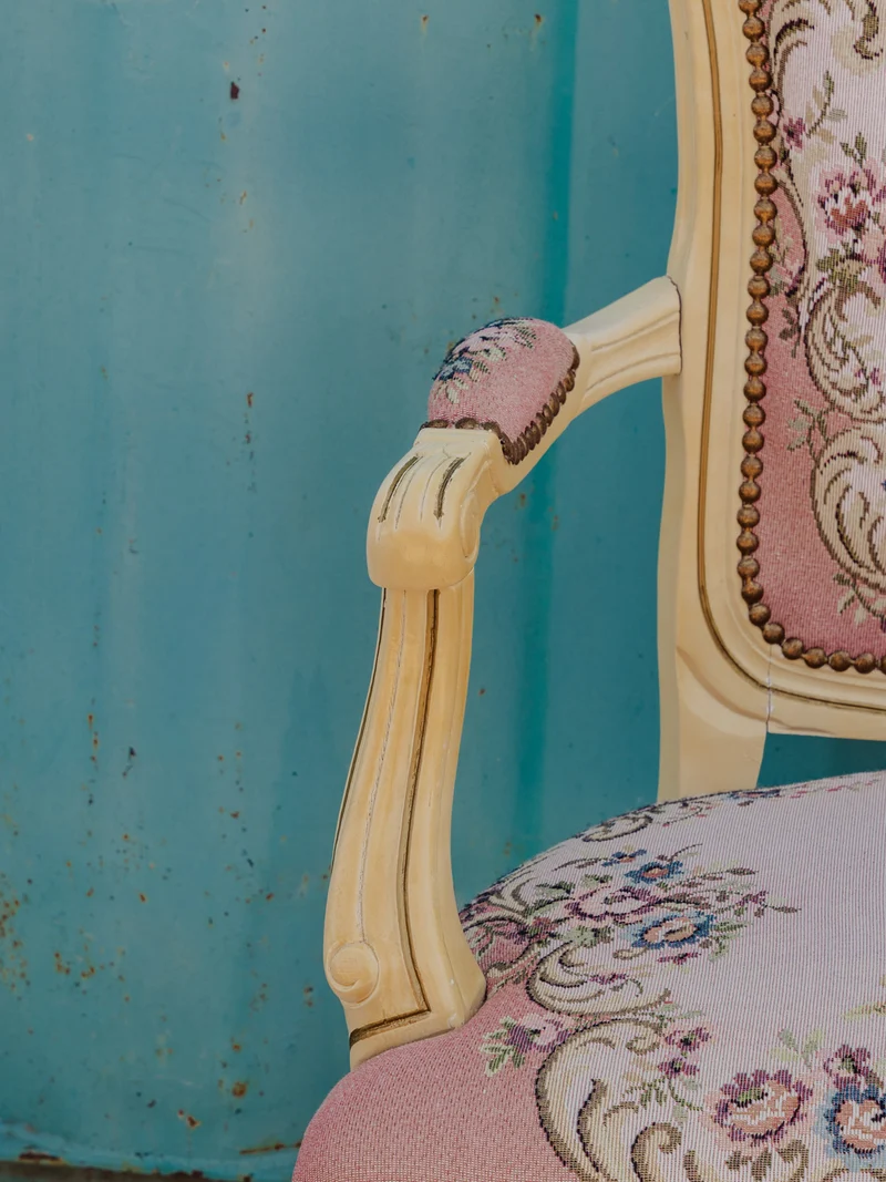 Martine, la banquette en bois beige et tissu rose N°64