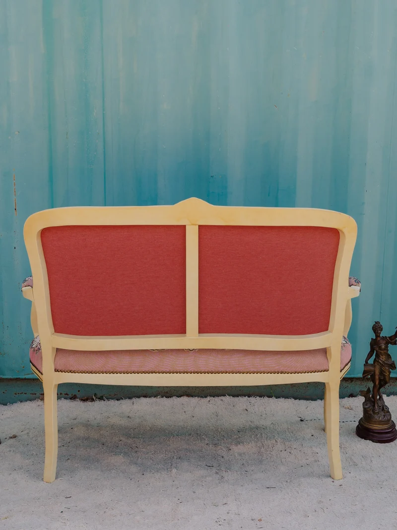 Martine, la banquette en bois beige et tissu rose N°64