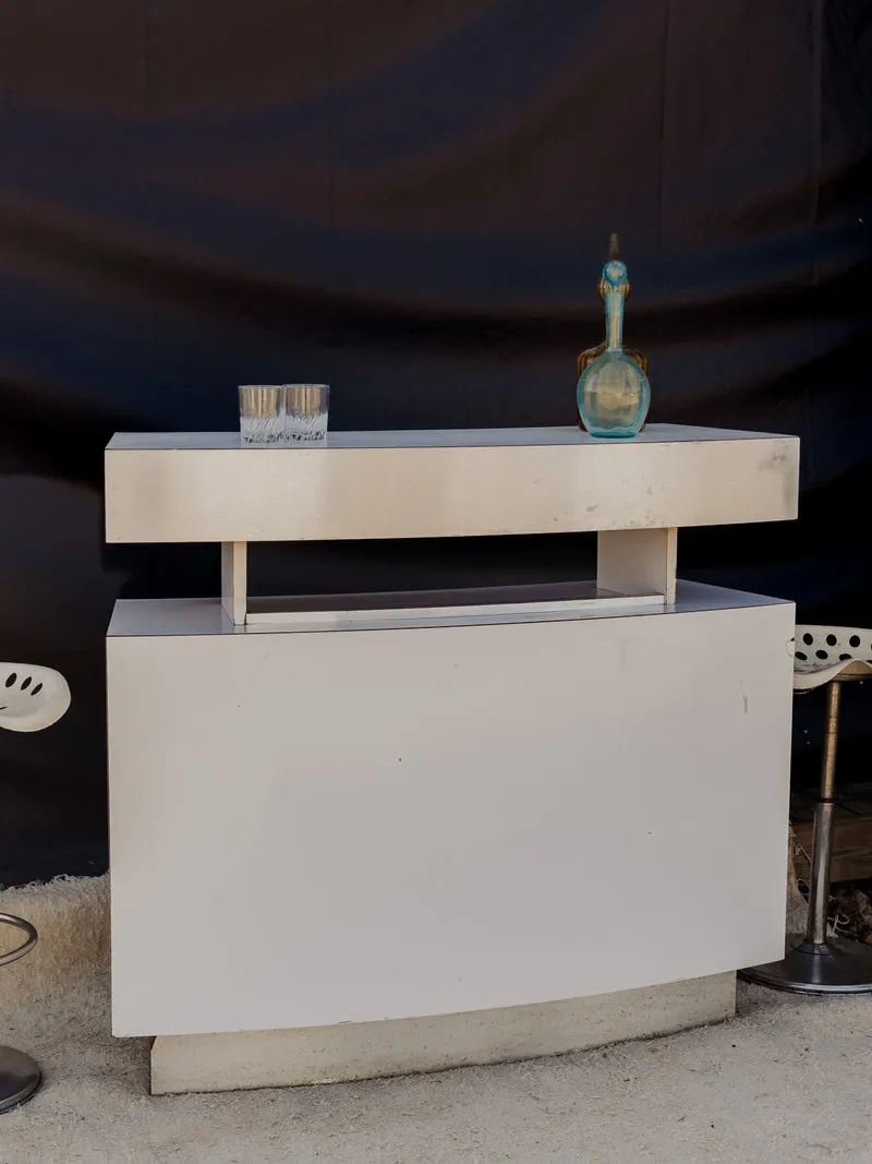 Quentin, le bar en bois blanc et argenté N°79
