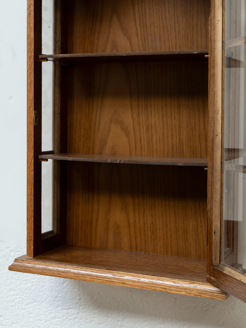 Gaëlle, la petite vitrine en bois N°1492
