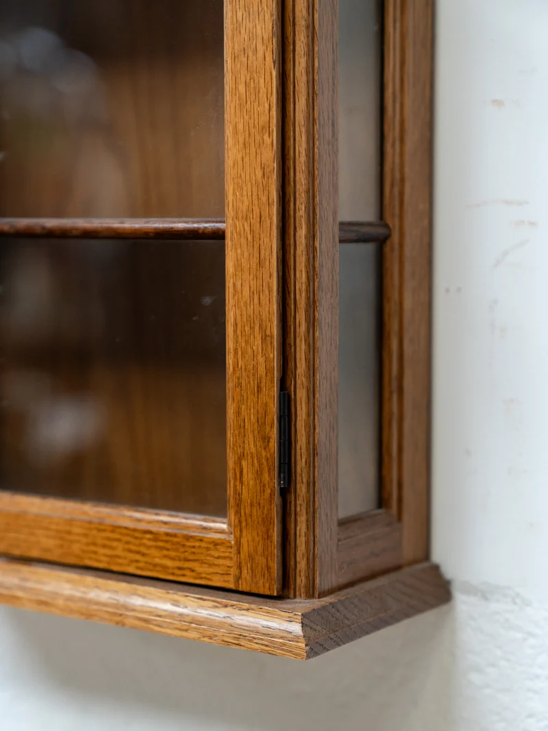 Gaëlle, la petite vitrine en bois N°1492