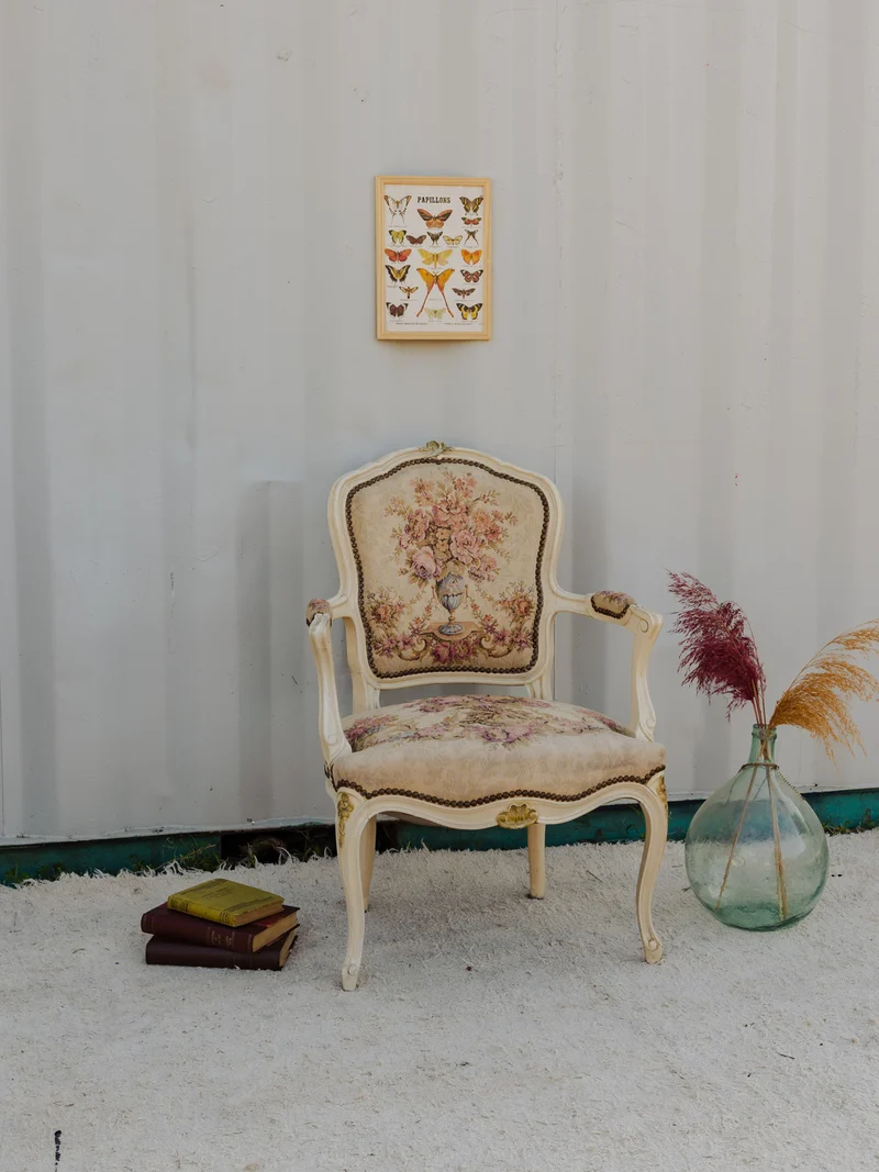 Ernest, le fauteuil en bois et tissu beige N°1532