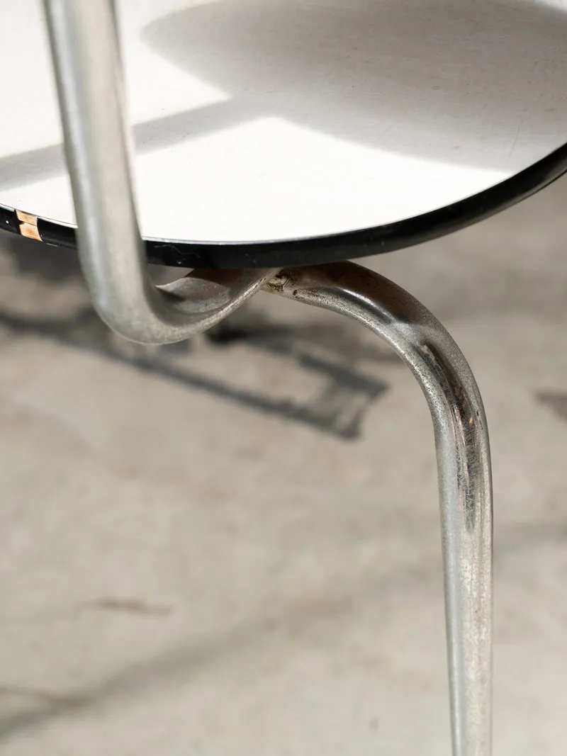Alma, la paire de chaises en Formica marron et blanc N°1831