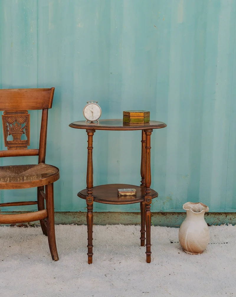 Francine, la table d'appoint en bois N°1468