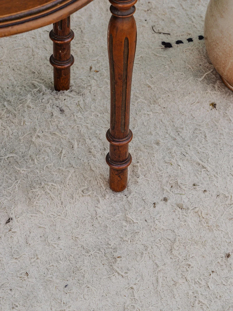 Francine, la table d'appoint en bois N°1468