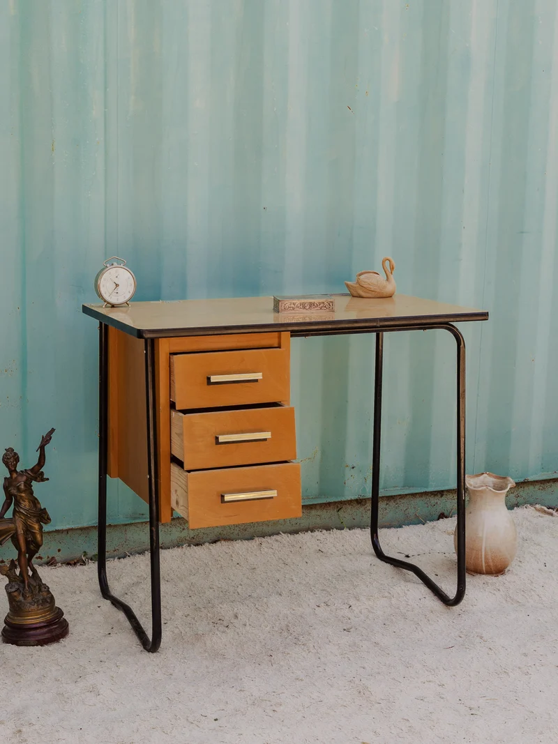 Edouard, l'ensemble de bureau et chaise pour enfants N°1047