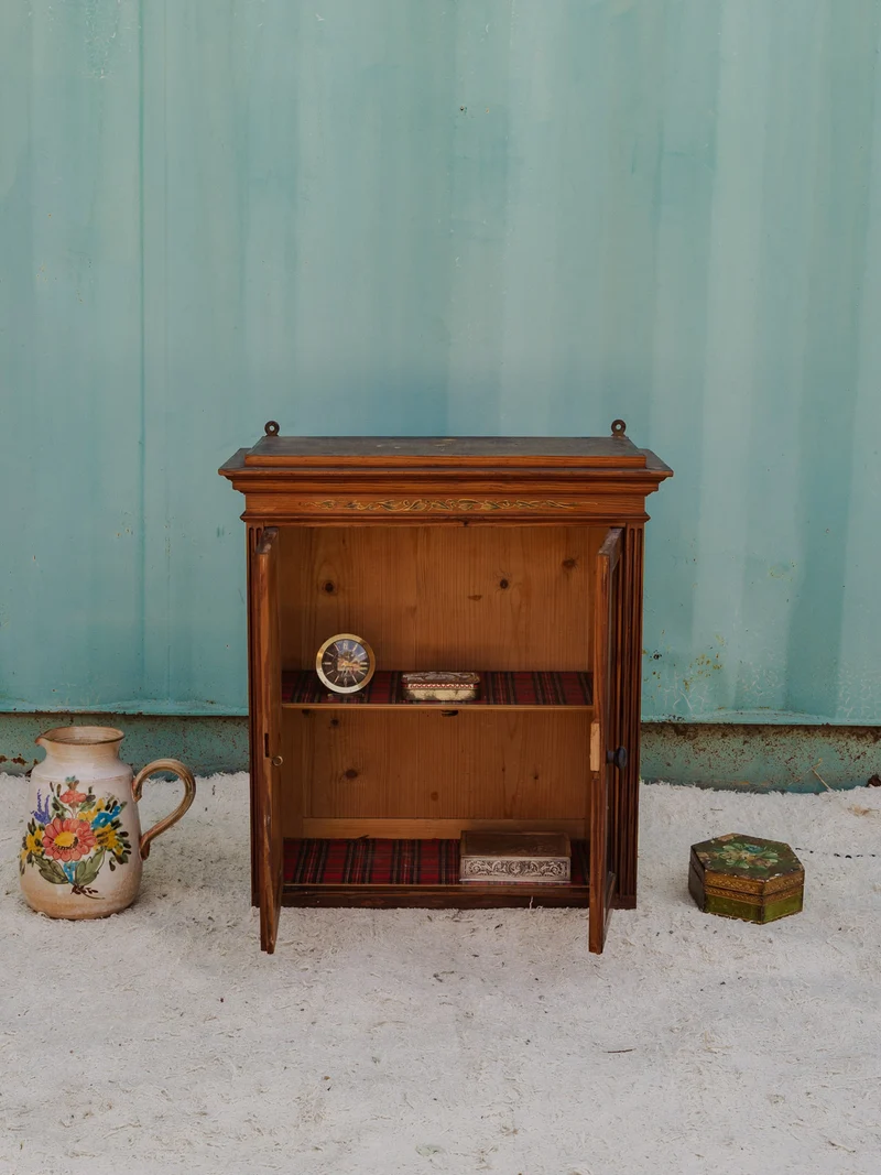 Gaëlle, l'armoire à pharmacie peinte N°1499