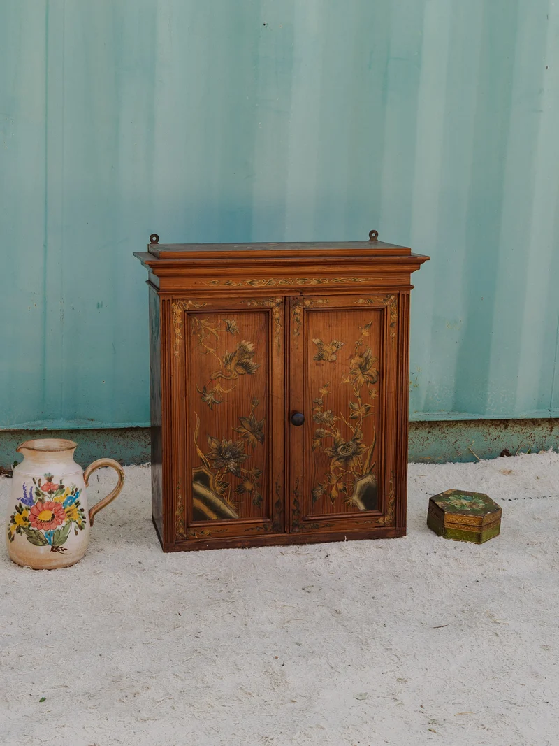 Gaëlle, l'armoire à pharmacie peinte N°1499