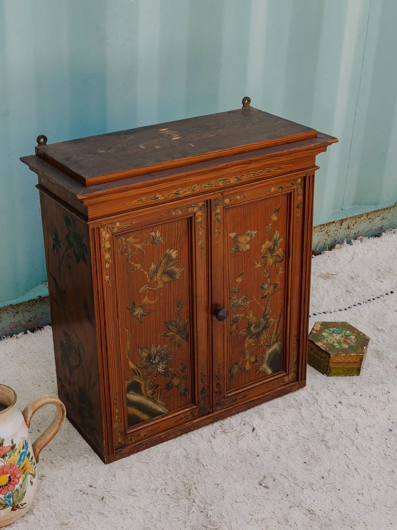 Gaëlle, l'armoire à pharmacie peinte N°1499