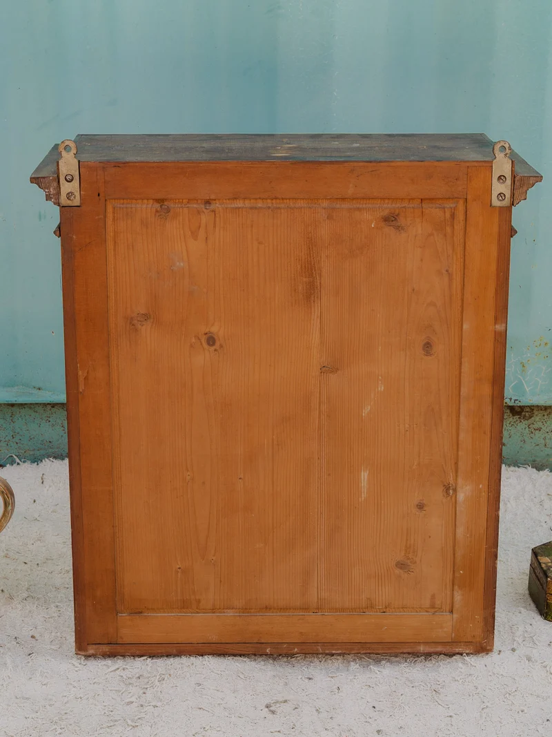 Gaëlle, l'armoire à pharmacie peinte N°1499