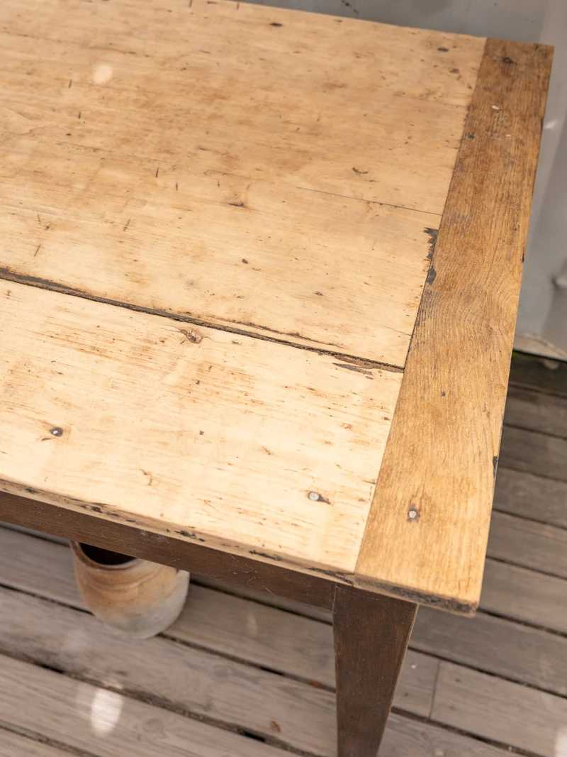 Romy, la grande table à manger en peuplier et chêne N°1475