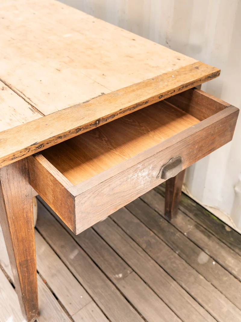 Romy, la grande table à manger en peuplier et chêne N°1475