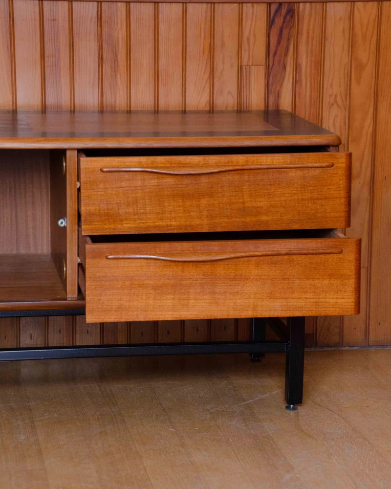 Margaret, la grande enfilade noire et bois clair N°507